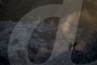 Firefighters battle Los Angeles area wildfires