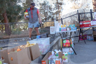Volunteers Help LA Wildfire Victims