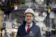 Energy Secretary Ed Miliband visits UK Atomic Energy Authority