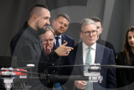Volodymyr Zelenskyy and Keir Starmer inspect Ukrainian-made drones