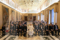 Papa Francesco con la Delegazione della Fondazione Cattolica