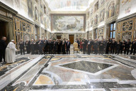 Papa Francesco con i Membri della Fondazione della Guardia Svizzera Pontificia