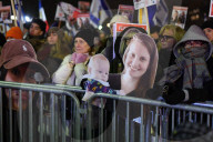 Un grand rassemblement appelant à la libération des otages israéliens est organisé place du Trocadéro à Paris