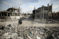 Displaced Gaza refugees heading home