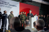 Le président de la République française Emmanuel Macron présente ses voeux aux forces armées à Cesson-Sévigné, au Commandement de l’Appui Terrestre Numérique et Cyber