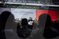 Le président de la République française Emmanuel Macron présente ses voeux aux forces armées à Cesson-Sévigné, au Commandement de l’Appui Terrestre Numérique et Cyber