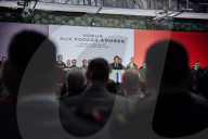 Le président de la République française Emmanuel Macron présente ses voeux aux forces armées à Cesson-Sévigné, au Commandement de l’Appui Terrestre Numérique et Cyber
