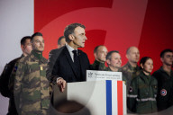 Le président de la République française Emmanuel Macron présente ses voeux aux forces armées à Cesson-Sévigné, au Commandement de l’Appui Terrestre Numérique et Cyber