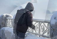 Niagara Falls freeze in Artic Blast