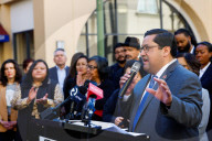 Oakland California community leaders offer illegal immigrants support