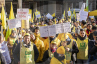 Torino, protesta della Coldiretti in Piazza Castello per chiedere assicurazioni contro il cambiamento climatico