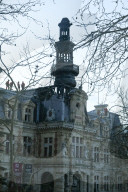 La mairie du 12ème arrondissement de Paris a été touchée par un spectaculaire incendie qui a embrasé son campanile haut d’une trentaine de mètres, sans faire de victimes
