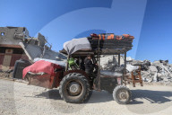 Displaced Gazans cross Netzarim corridor into Gaza City