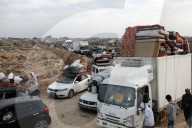 Thousands of Gazans return north to Gaza City