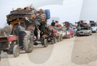 Thousands of Gazans return north to Gaza City