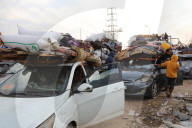 Thousands of Gazans return north to Gaza City