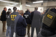 ICE hunts illegal aliens in Chicago