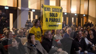 Greenpeace contesta l&#x2019;amministratore delegato di ENI Claudio Descalzi al Festival &#x201c;La Ripartenza&#x201d; di Nicola Porro a Milano
Greenpeace contesta l&#x2019;amministratore delegato di ENI Claudio Descalzi al Festival &#x201c;La Ripartenza
