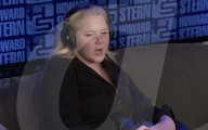 Amy Schumer dans l'émission de Howard Stern sur SiriusXM