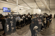 US gives illegal aliens the boot