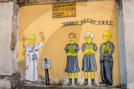 Vandalizzati i murales sulla Shoah raffiguranti Segre , Bruck e Modiano
