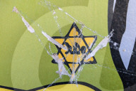 Vandalizzati i murales sulla Shoah raffiguranti Segre , Bruck e Modiano