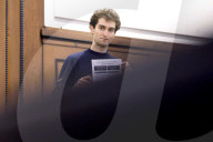 Aktivist Loic Schneider, auch bekannt als der Mönch von Lützerath, steht vor Gericht in Mönchengladbach