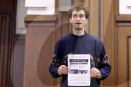 Aktivist Loic Schneider, auch bekannt als der Mönch von Lützerath, steht vor Gericht in Mönchengladbach