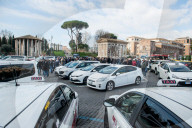 Roma, Sit-in dei tassisti a Bocca della Verit&#xe0;
Roma, Sit-in dei tassisti a Bocca della Verit&#xe0;