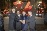 Countdown Orologio Olimpiadi 2026 in piazzetta Palazzo Reale a Milano