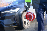Grenzkontrolle der Bayerischen Grenzpolizei am Grenzuebergang  Oberaudorf