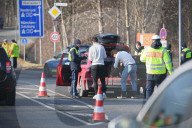 Grenzkontrolle der Bayerischen Grenzpolizei am Grenzuebergang  Oberaudorf