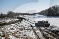 Live fire exercise of Ukrainian tank crews 