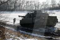 Live fire exercise of Ukrainian tank crews 