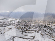 Rare heavy snowfall in Damascus