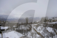 Rare heavy snowfall in Damascus