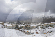 Rare heavy snowfall in Damascus