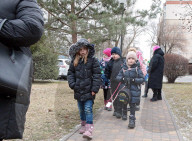 Children evacuated as Kyiv school searched for bomb