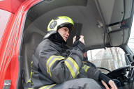 Children evacuated as Kyiv school searched for bomb