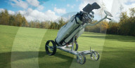 Un chariot de golf intelligent et autonome a été développé pour suivre un joueur et l'aider comme un caddy