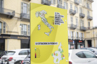 Torino, sit-in organizzato da Greenpeace per protestare contro la presenza dei Pfas nelle acque potabili della regione Piemonte