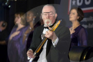 Steely Dan and Doobie Brothers guitarist Jeff Baxter plays USO dinner
