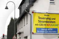 Pro-AfD Wahlplakate in Koeln