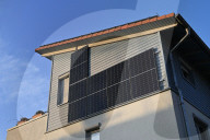 PV-Anlage am Giebel  an einem Wohnhaus