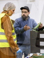 Adel: Zero Waste - Königin Maxima besucht das InstockMarket Food Rescue Cente in Diemen