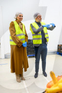 Adel: Zero Waste - Königin Maxima besucht das InstockMarket Food Rescue Cente in Diemen