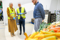 Adel: Zero Waste - Königin Maxima besucht das InstockMarket Food Rescue Cente in Diemen