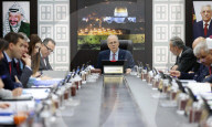 Palestinian Prime Minister Mohammad Mustafa cabinet session