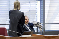 Psychiater und Buchautor Michael Winterhoff als Angeklagter vor dem Bonner Landgericht
