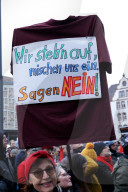 Demonstration gegen den Rechtsruck in der Gesellschaft in Marburg